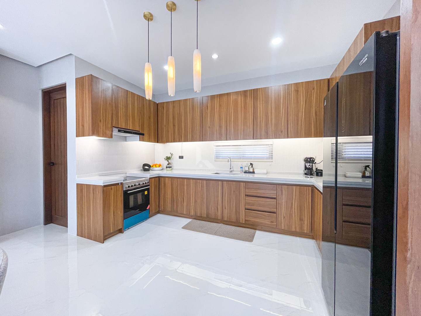 Classy Modern Contemporary House and Lot For Sale in Verdana Homes photo 5
