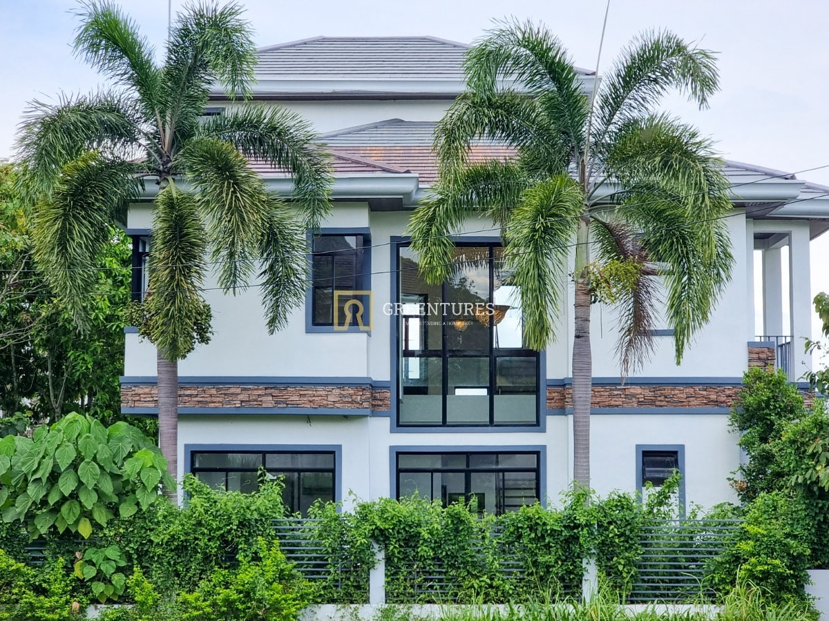 Modern High Ceiling Corner Mansion House & Spacious Open Space Garden photo 2