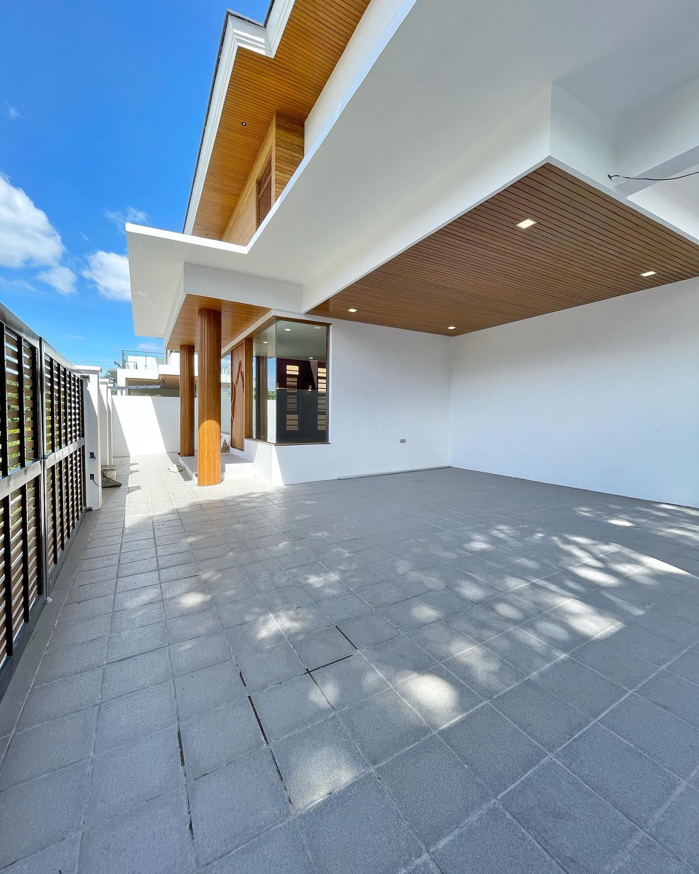 Brand New Modern Contemporary House for Sale in Fairview Quezon City photo 2