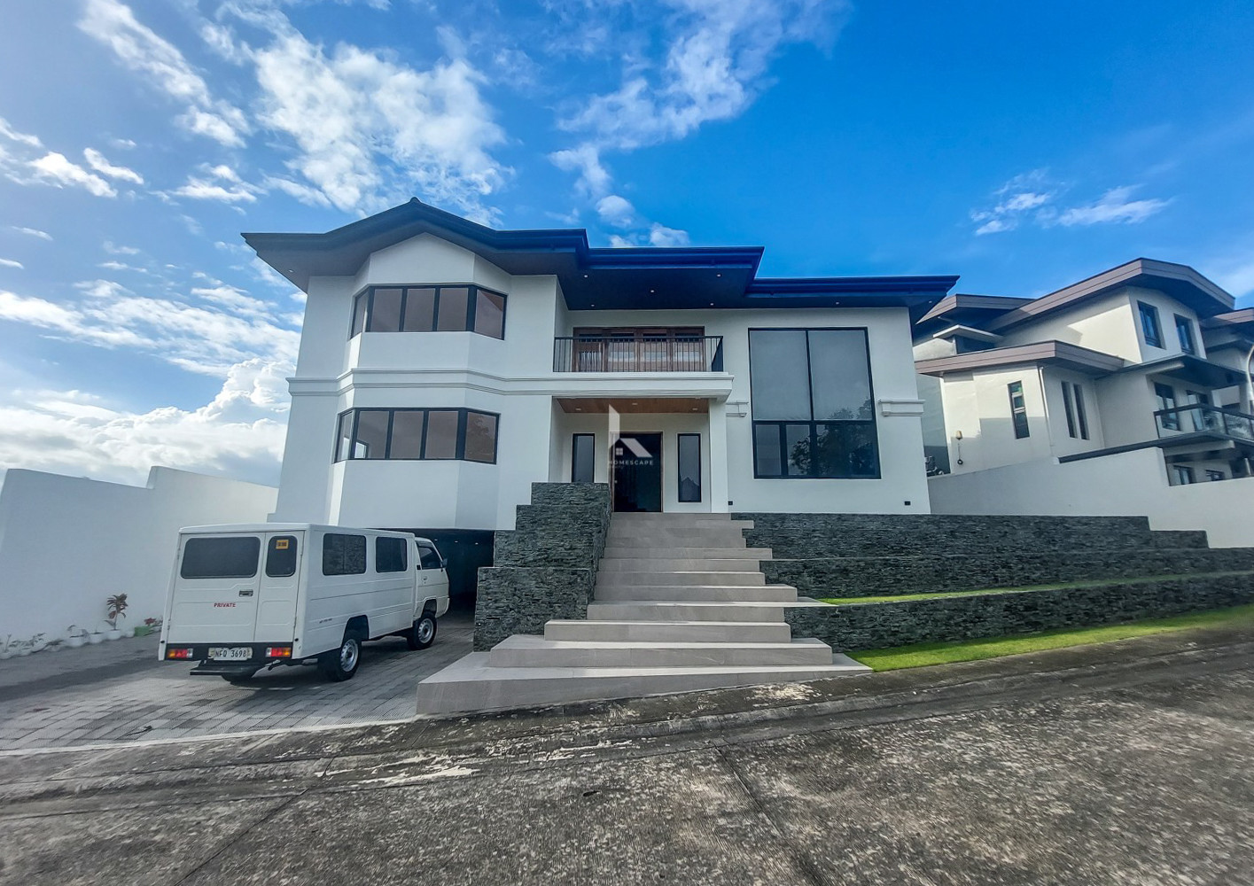 3 Storey House and Lot for Sale in Ayala Southvale Village, Bacoor Cavite photo 1