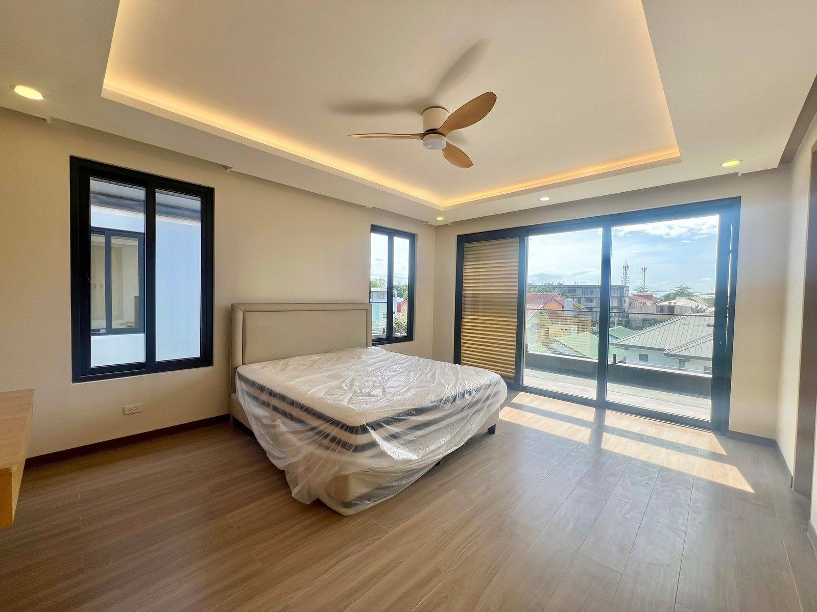 Own this Brand-New Single Detached House in Multinational Village photo 5
