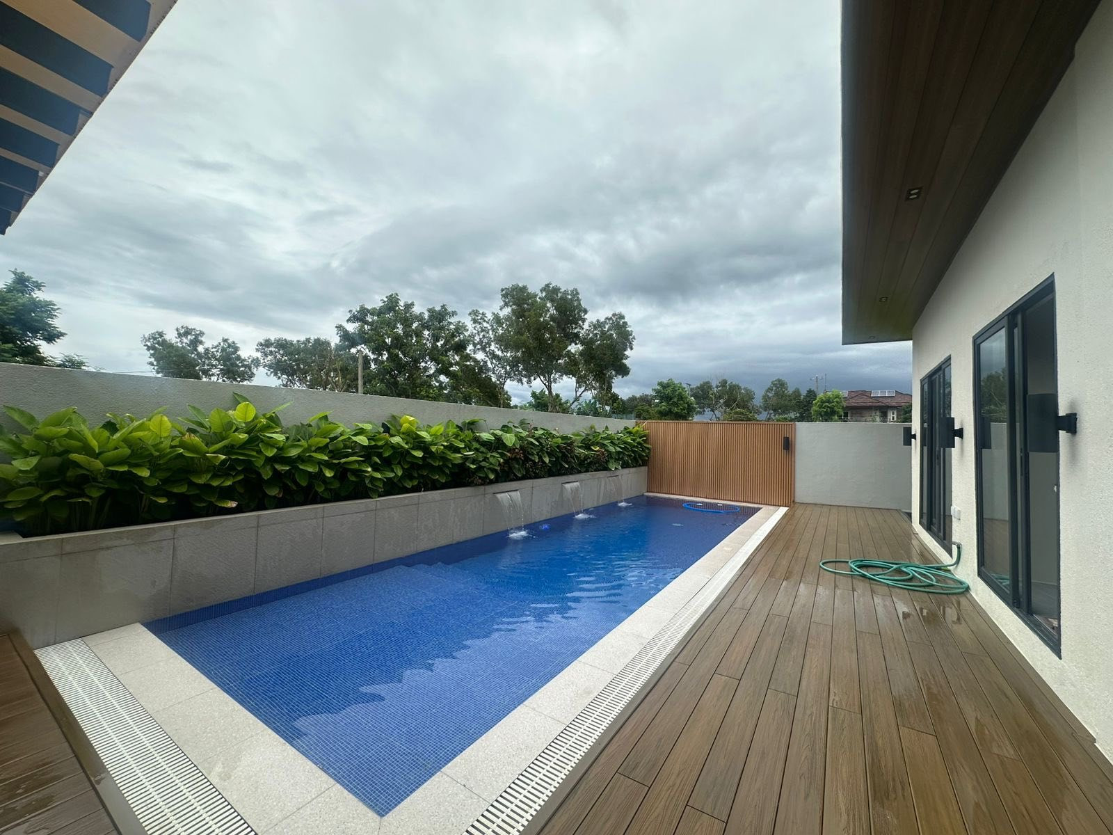 Discover this Brand-New 5-Bedroom House photo 2