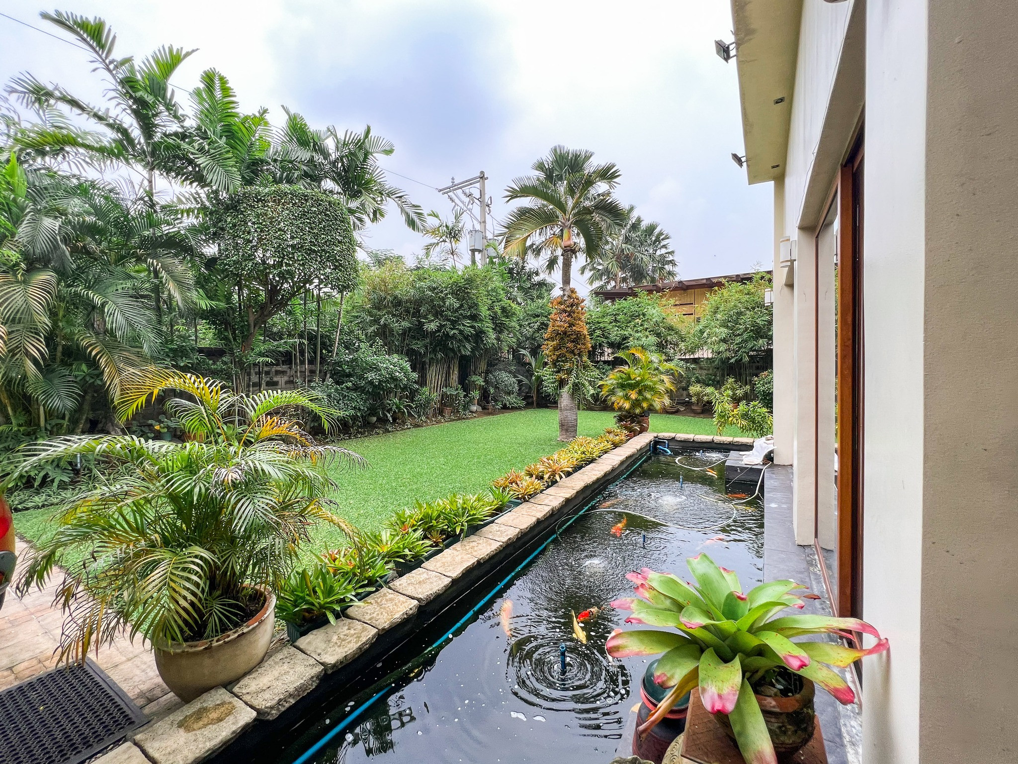 Serene 7-Bedroom House for Sale in Valle Verde, Pasig photo 2