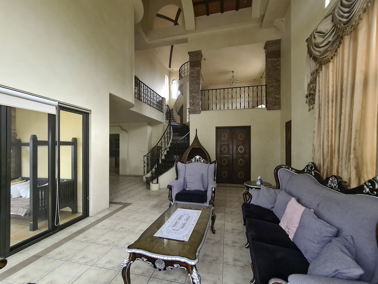 Beautiful Mediterranean House in BF Homes photo 1
