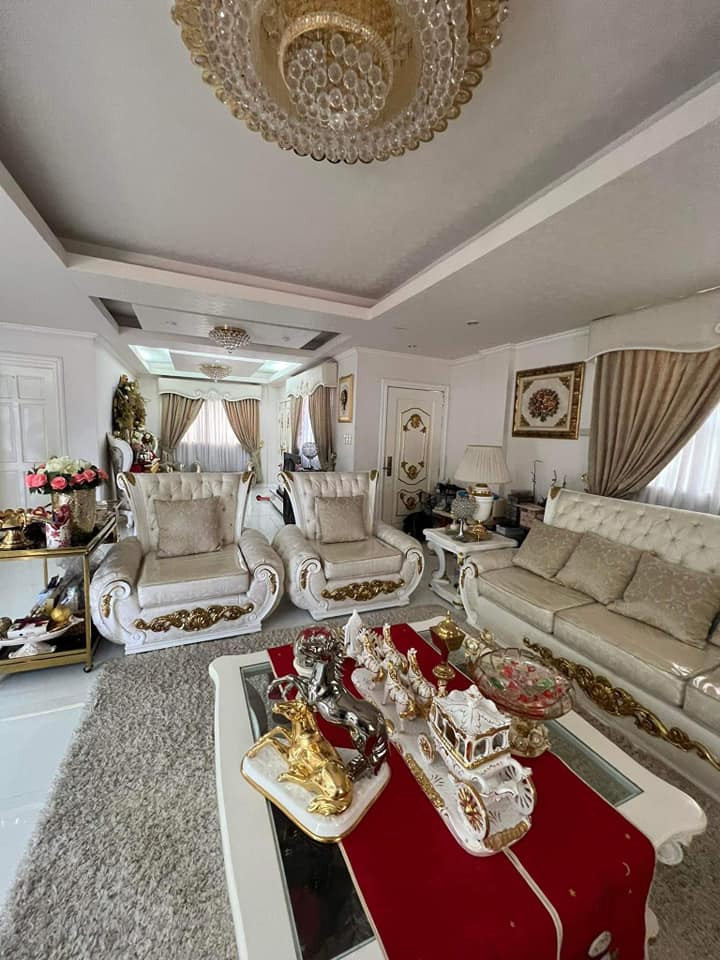 Luxury HOUSE AND LOT FOR SALE photo 3