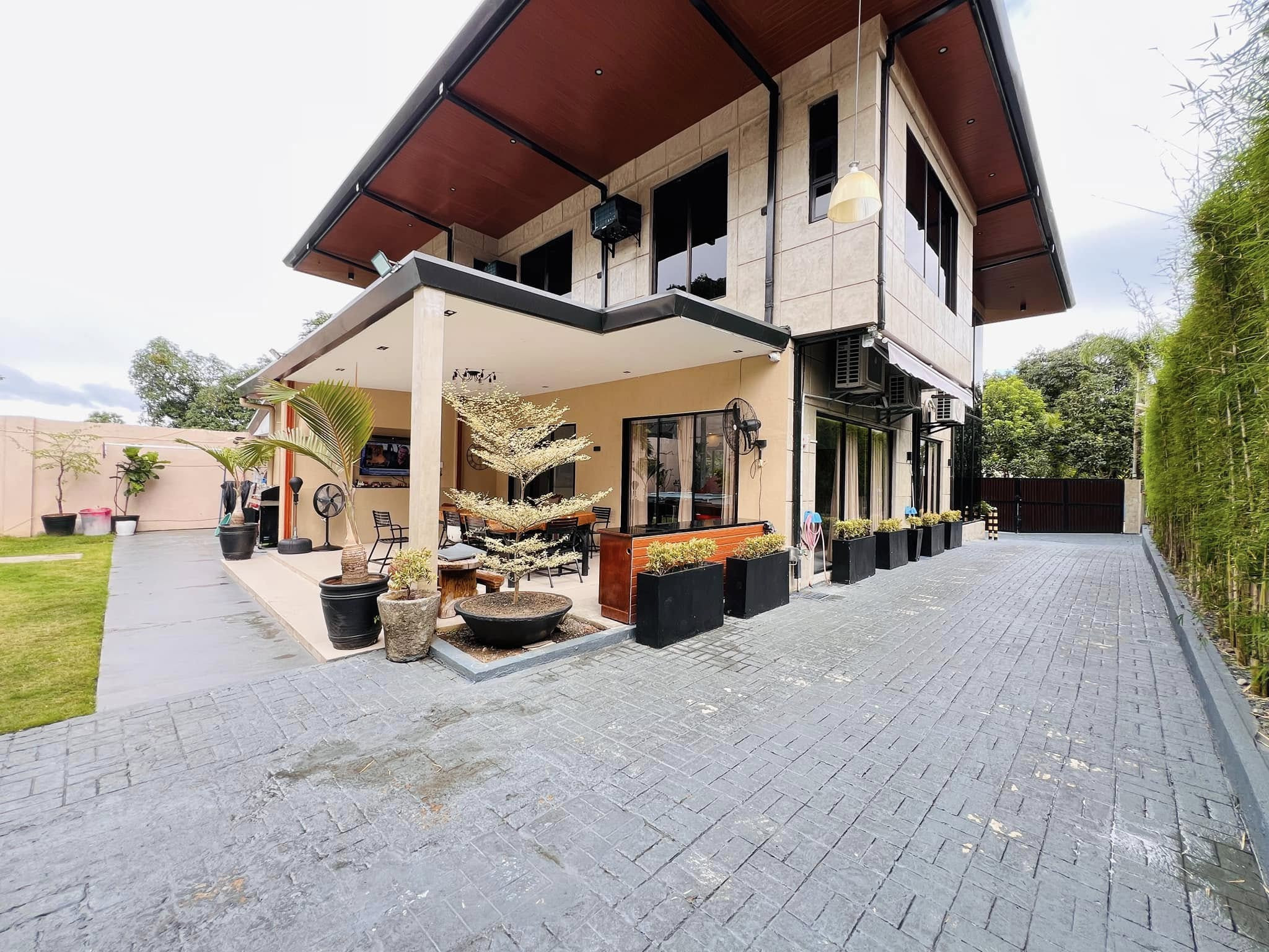 Own this Cozy Preowned 2-Storey House in Beverly Hills Subdivision photo 1