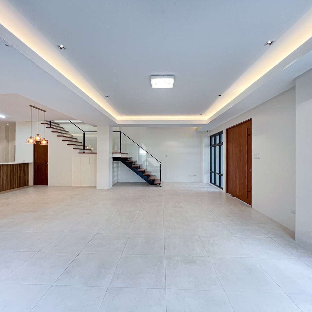 Impeccable Modern Industrial House and Lot For Sale photo 4