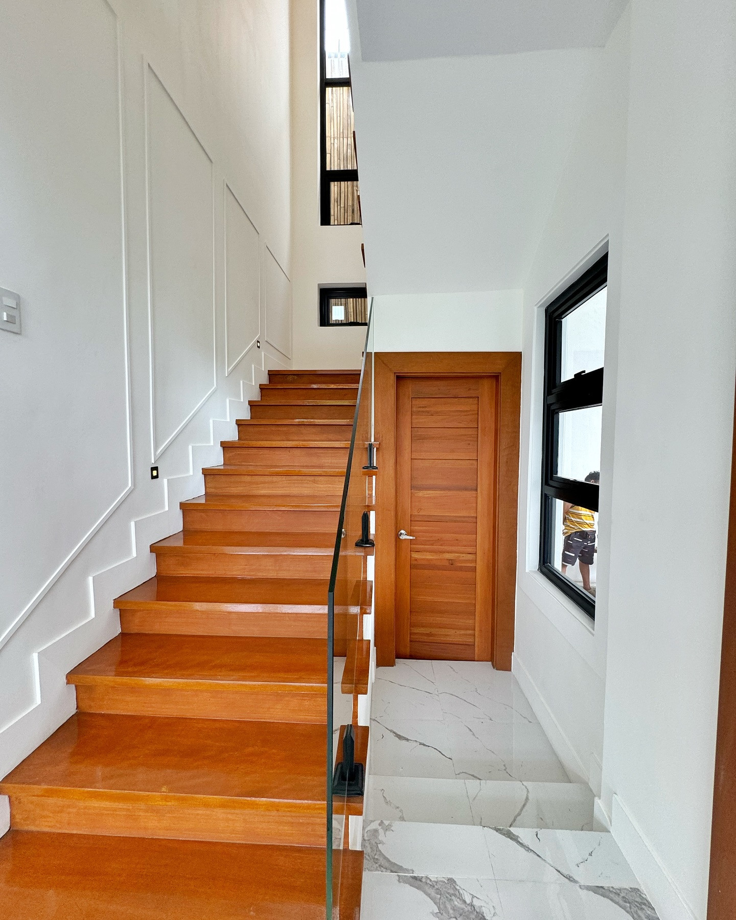Brand New Modern Contemporary House for Sale photo 4