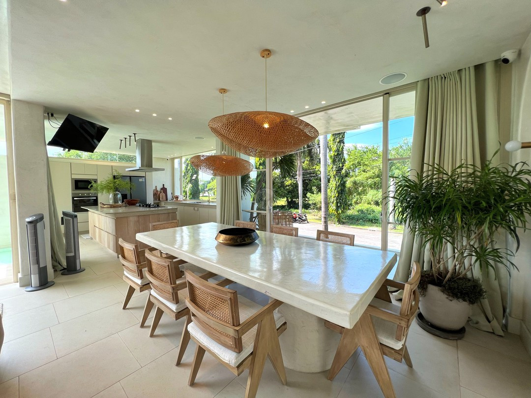Breathtaking Brilliant House and Lot For Sale in Nasugbu, Batangas photo 4