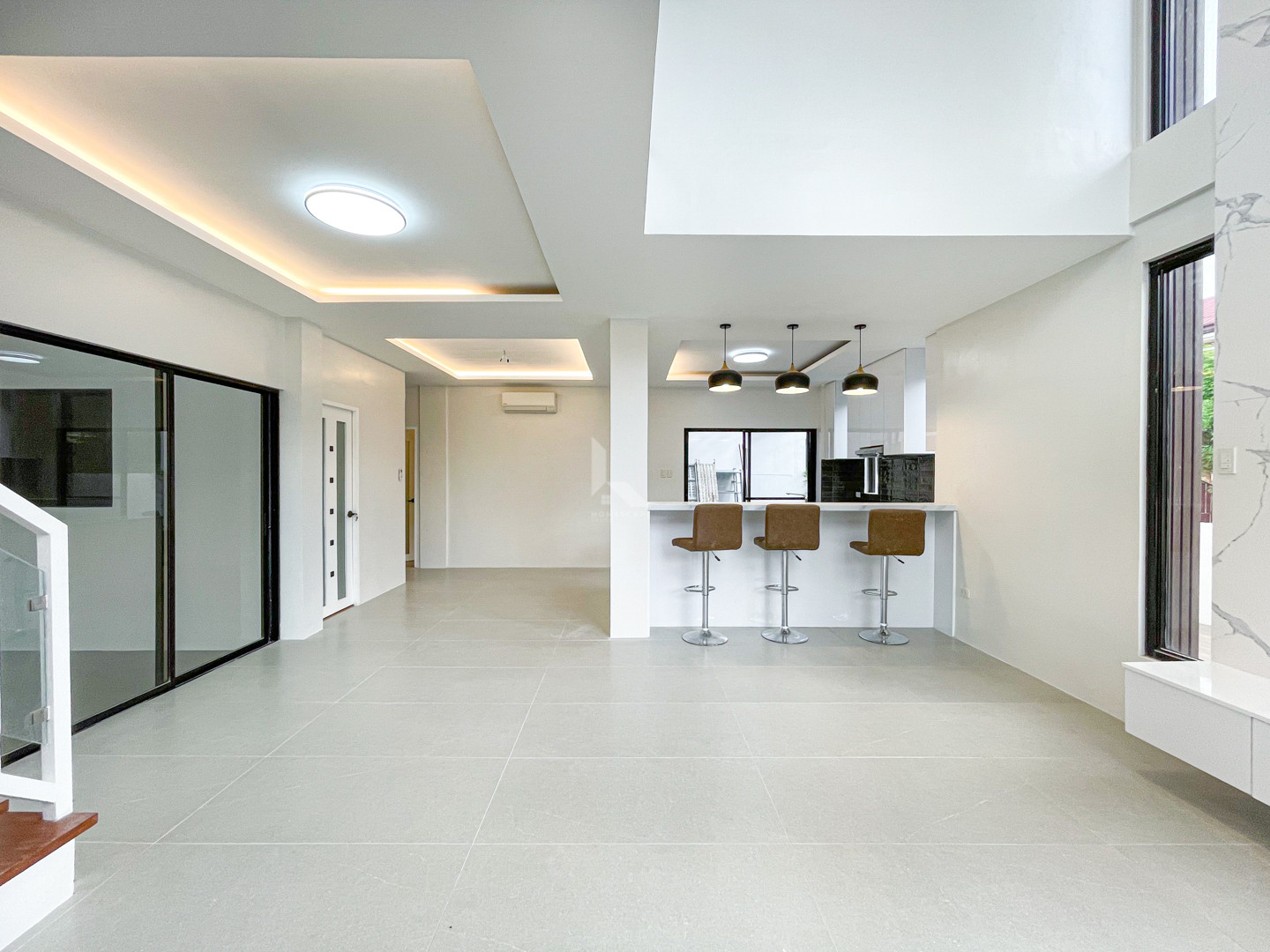 Elegant Modern Contemporary House and Lot For Sale photo 4