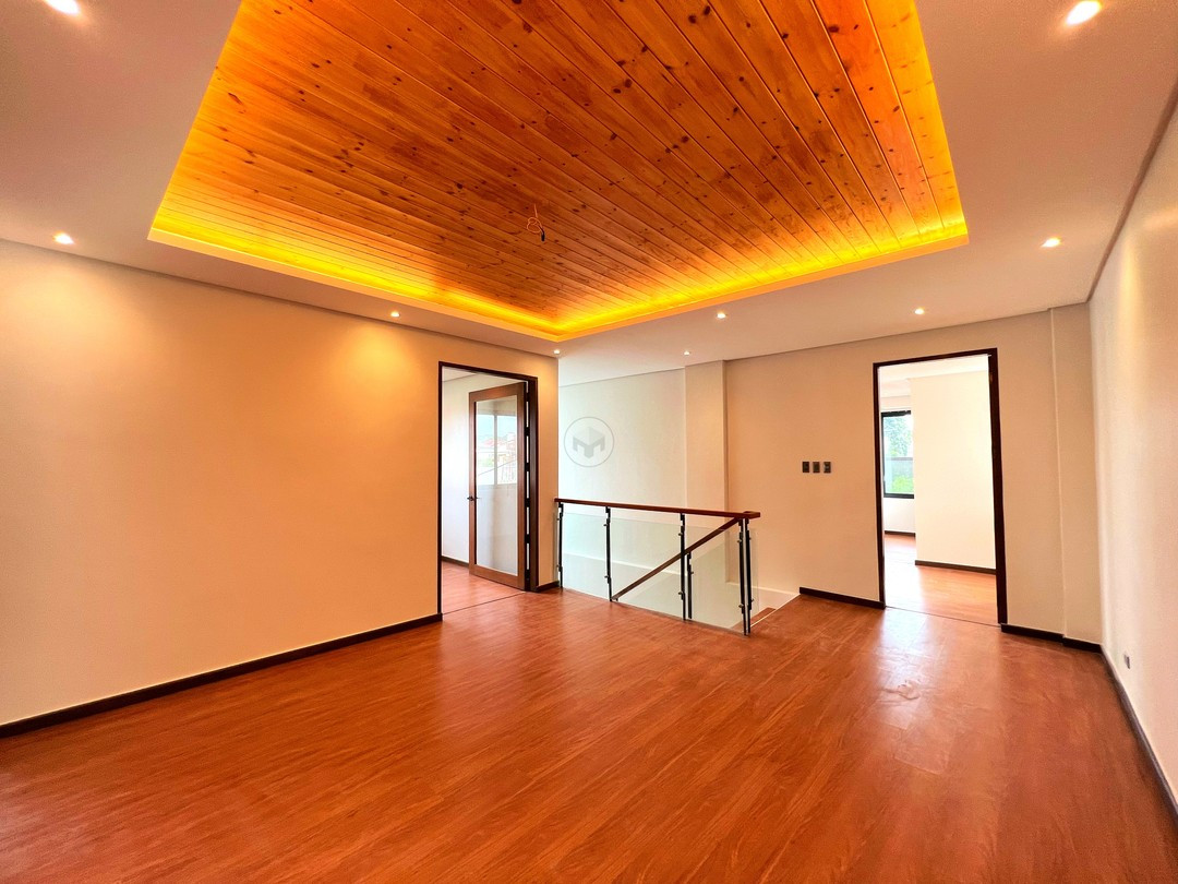 Captivating House and Lot for Sale in Filinvest East, Cainta photo 5