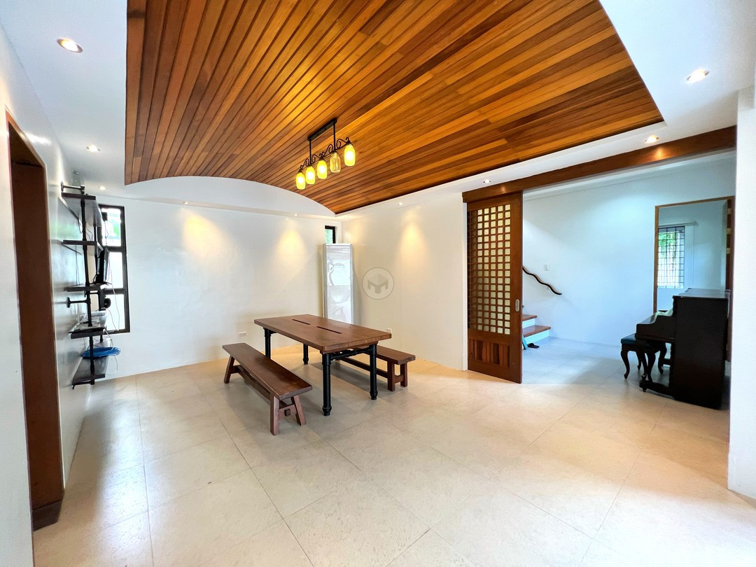 Outstanding Lustrous House and Lot for Sale in Biñan, Laguna photo 3