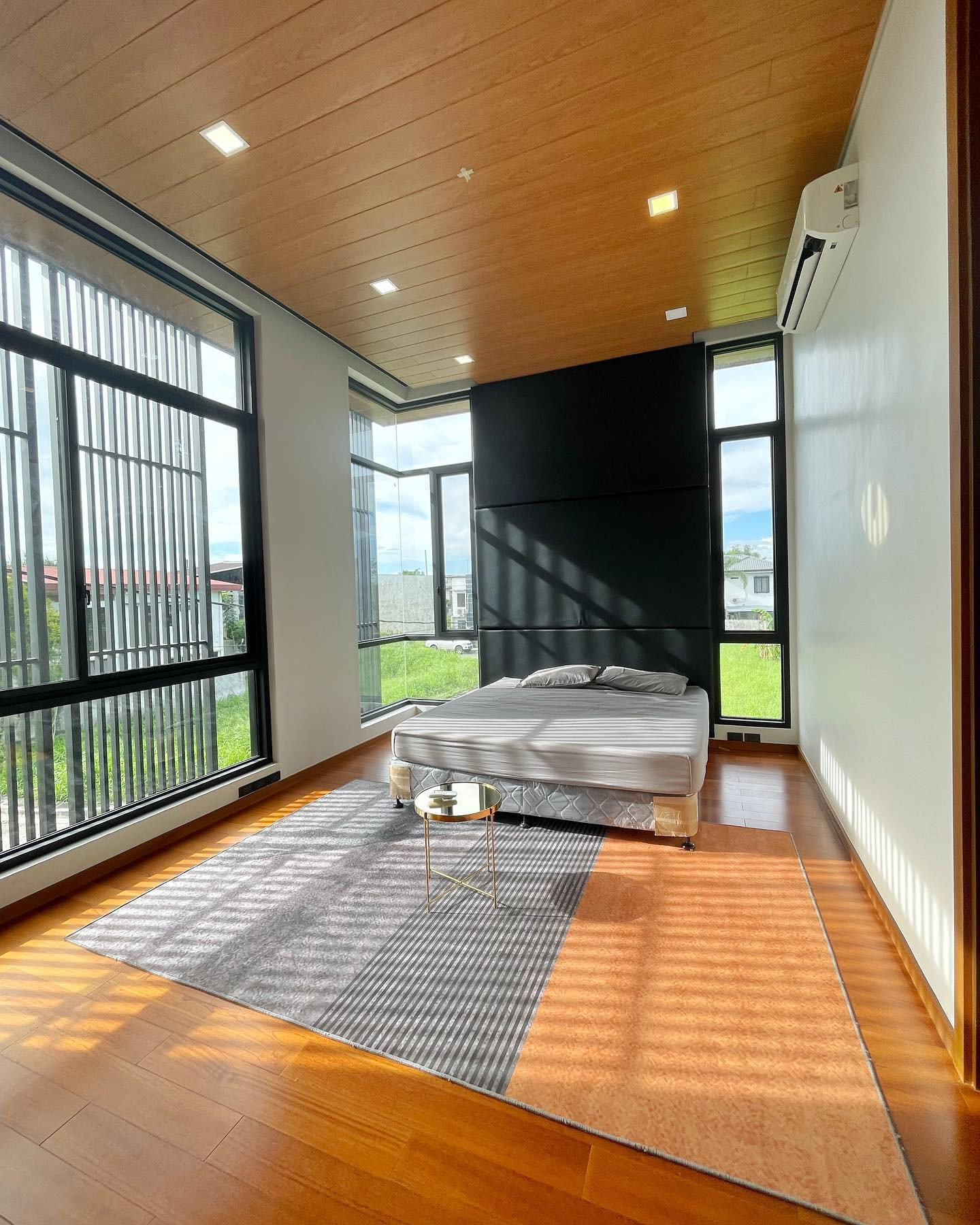 Modern Elegant Designer Home in Plaridel Bulacan photo 4