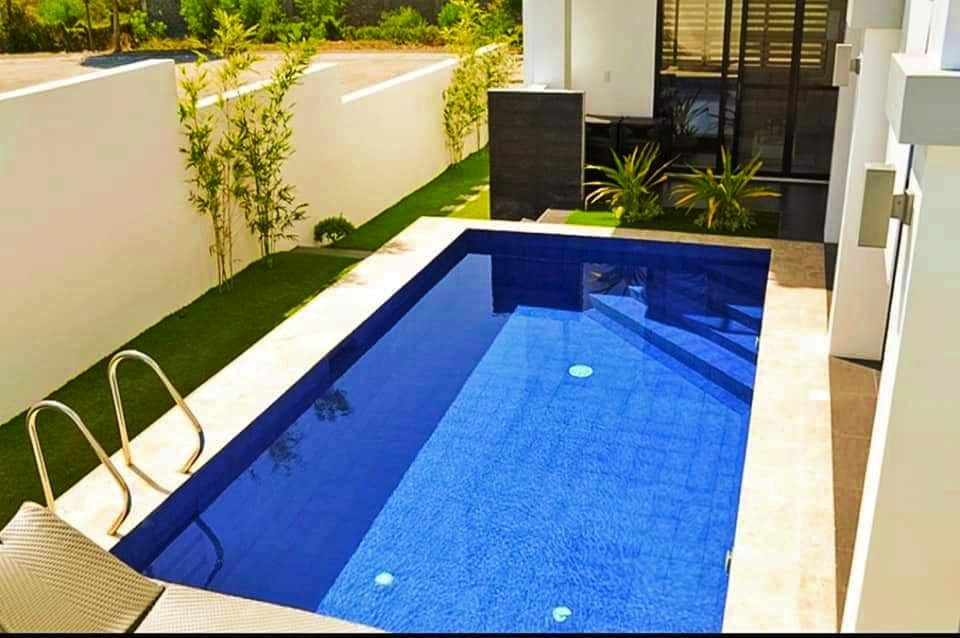 6 Bedroom Luxury Seaside House and Lot with photo 2