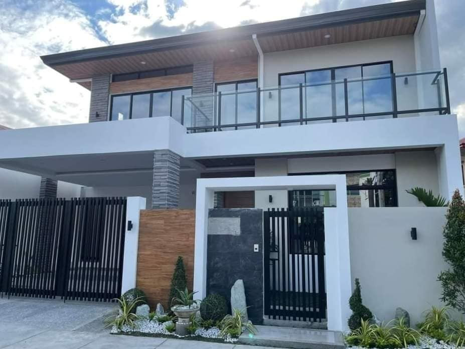 PRE-SELLING MODERN CONTEMPORARY 3-BEDROOM 2-STOREY HOUSE photo 1