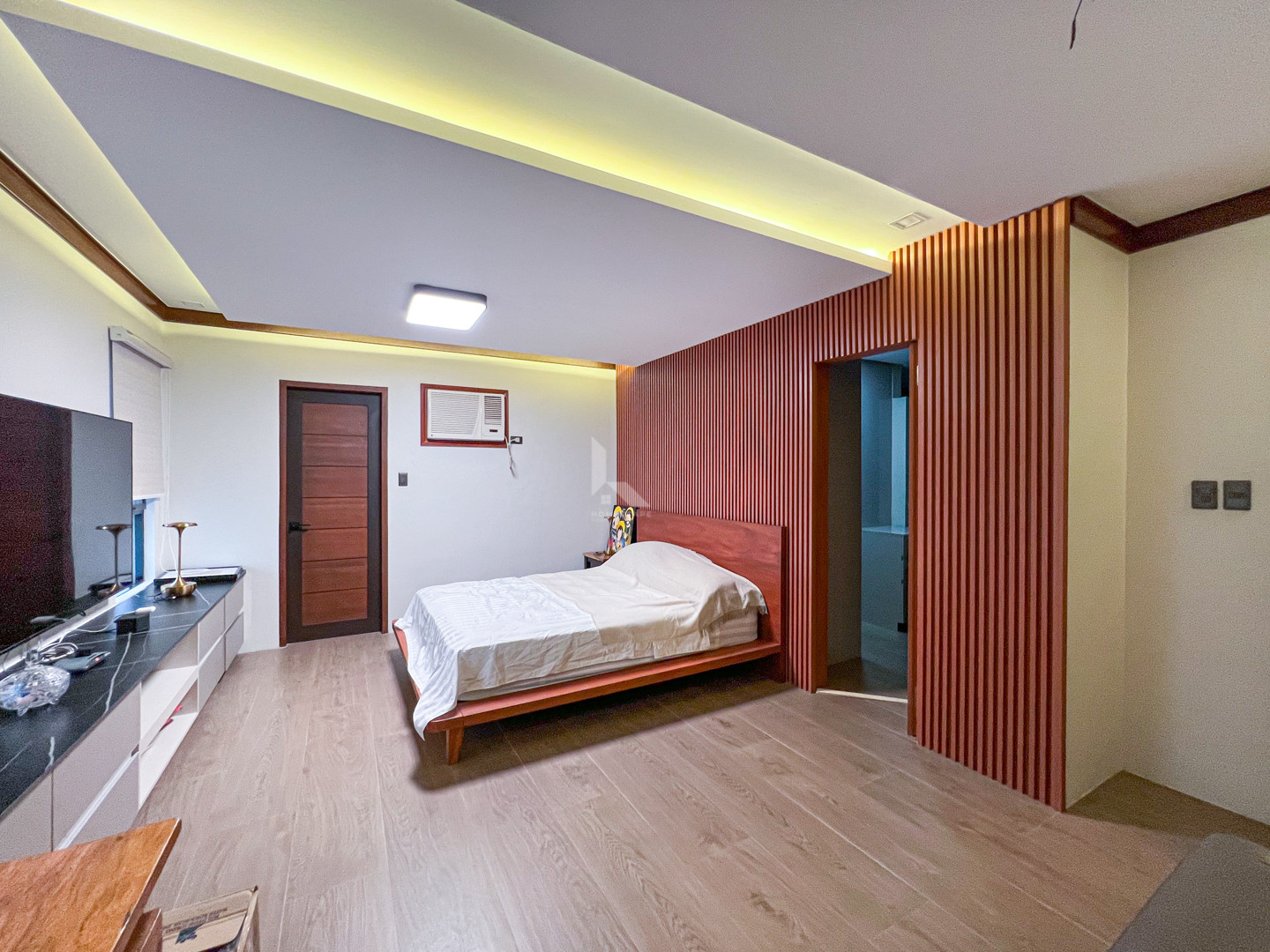 Cozy Fully Furnished Modern Tropical House and Lot For Sale photo 4
