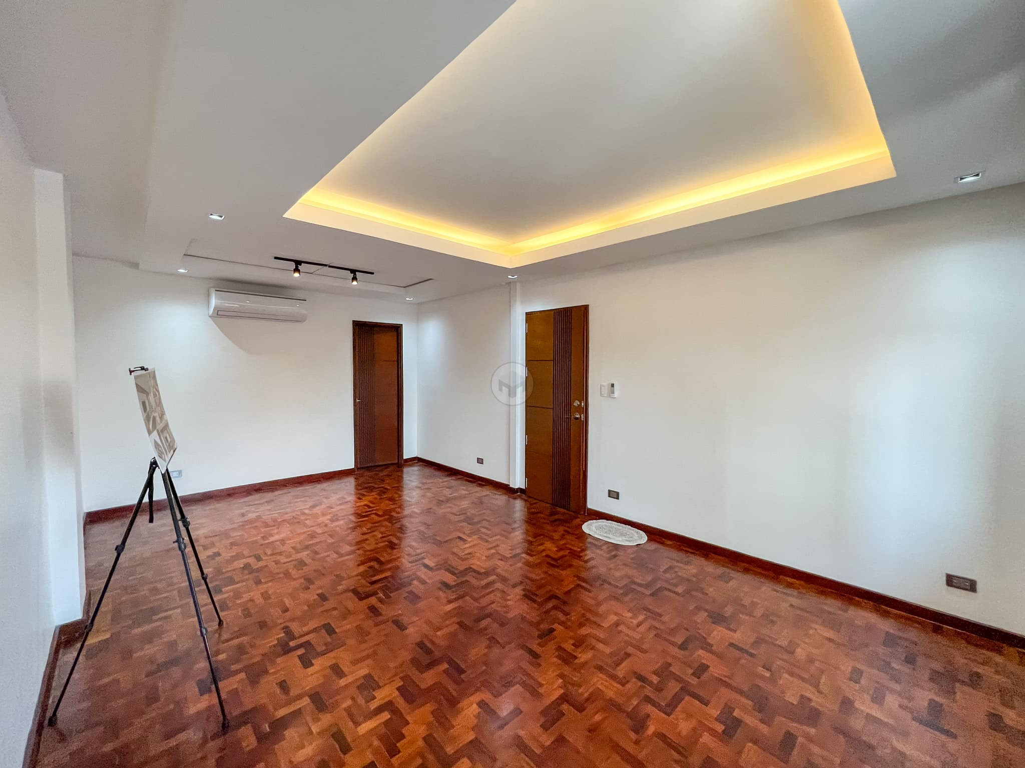 Create Your Perfect Home in This Stunning Modern House for Sale photo 5