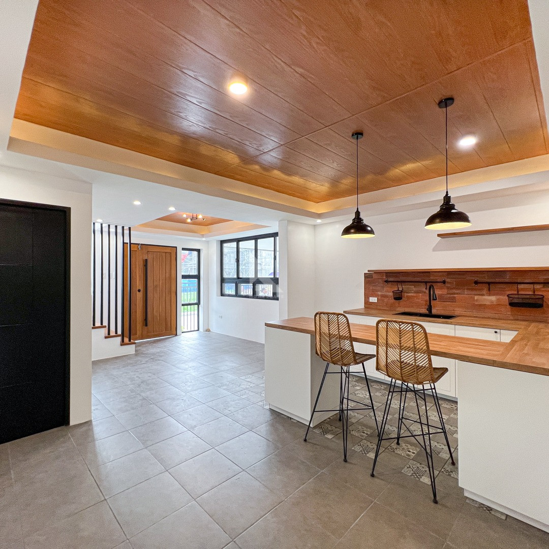Gorgeous Modern House and Lot with Roof Deck For Sale photo 3
