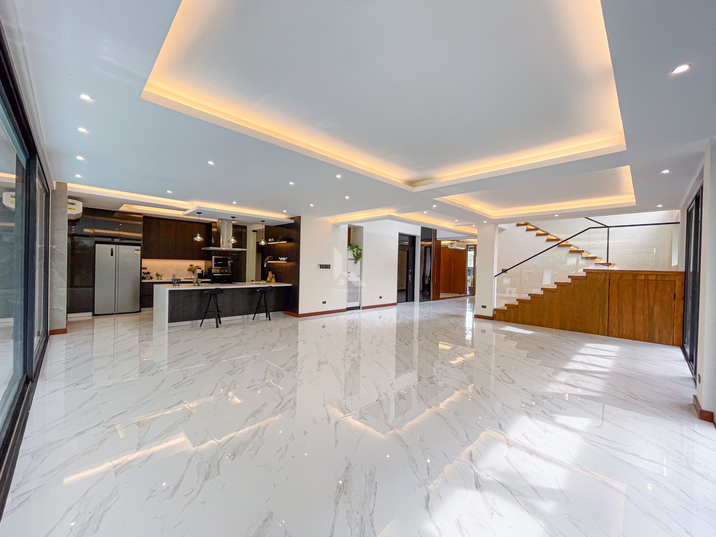 Luxurious Modern Contemporary House and Lot For Sale photo 2