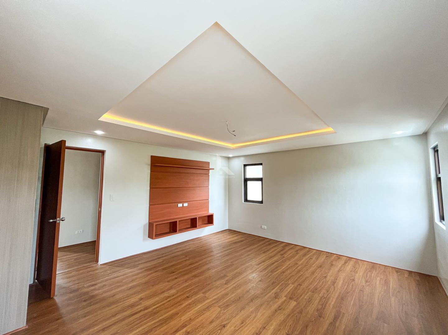 3 Storey Modern House and Lot with a Swimming Pool photo 4
