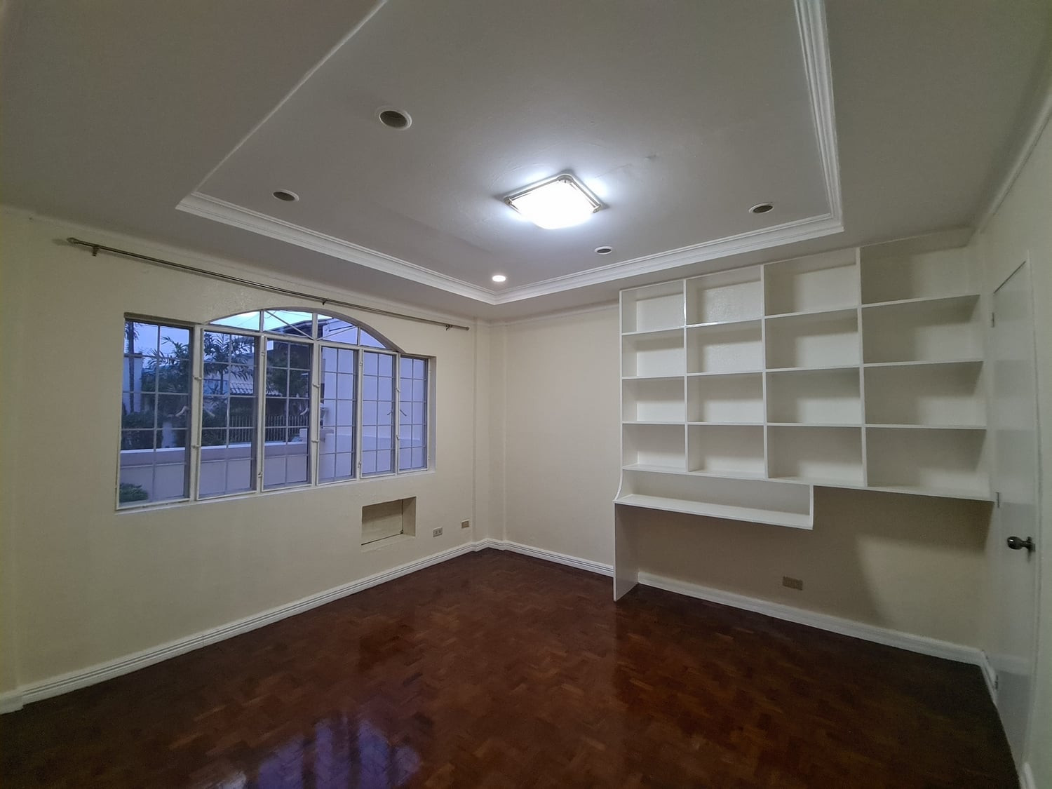 Massive Victorian Corner House For Sale in Pilar Village photo 4