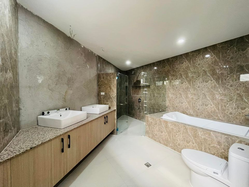 For Sale Brandnew house with Swimming in Greenwoods Pasig photo 4