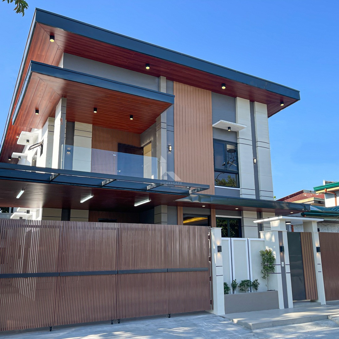 Superb Spacious Modern Home with a Cozy Pool For Sale in BF Homes photo 1