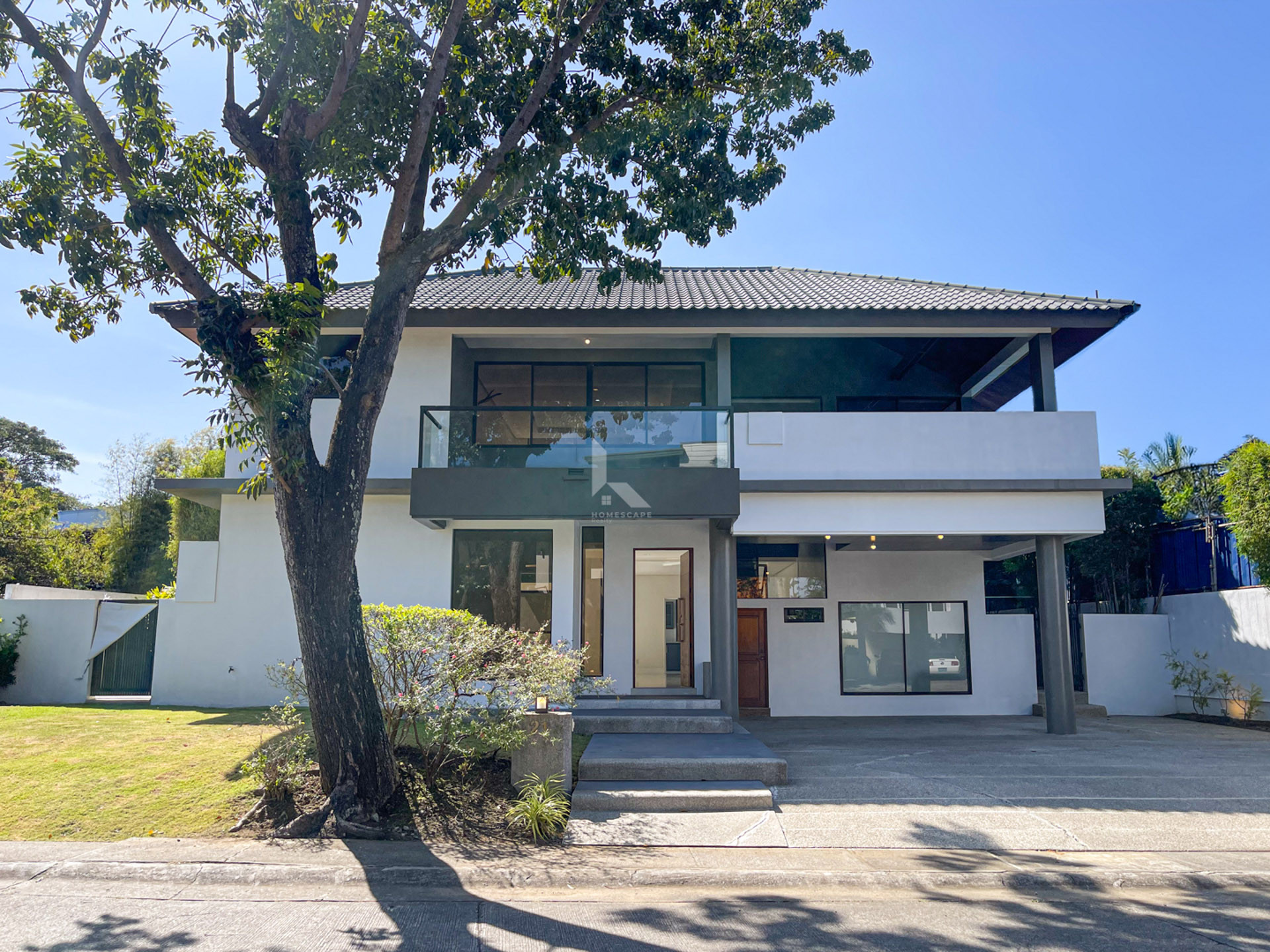 Classy Contemporary House and Lot in Ayala Southvale Sonera photo 1