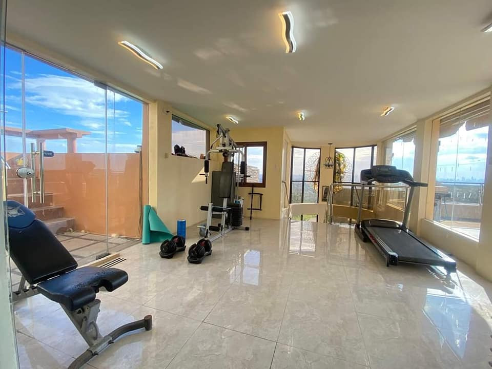 Overlookking Modern House For Sale in Taytay Rizal photo 4