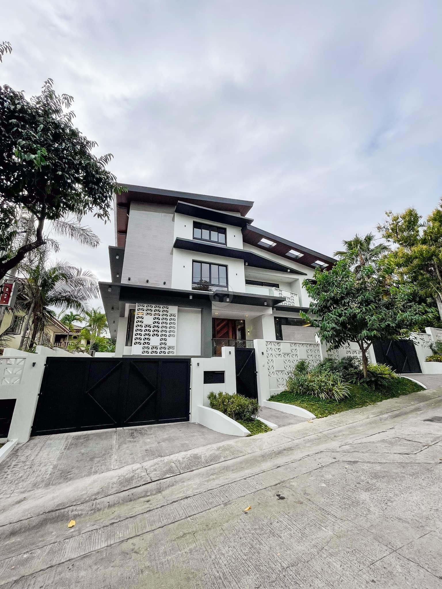 An Outstanding 6 Bedroom Home for Sale in Ayala Alabang Village photo 1