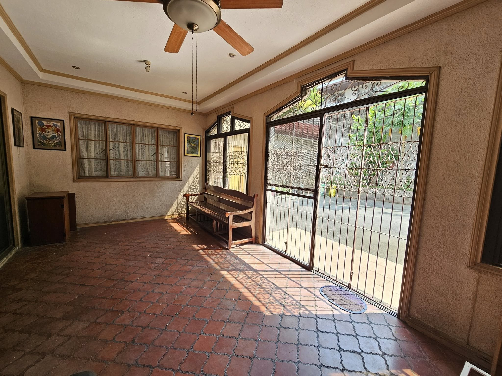 Vintage 5-Bedroom House and Lot for Sale in St. Ignatius, Quezon City photo 5