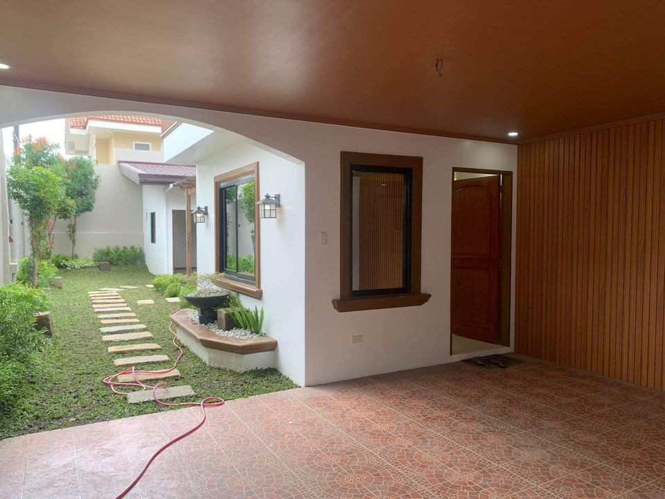 TWO STOREY HOUSE AND LOT FOR SALE! photo 5