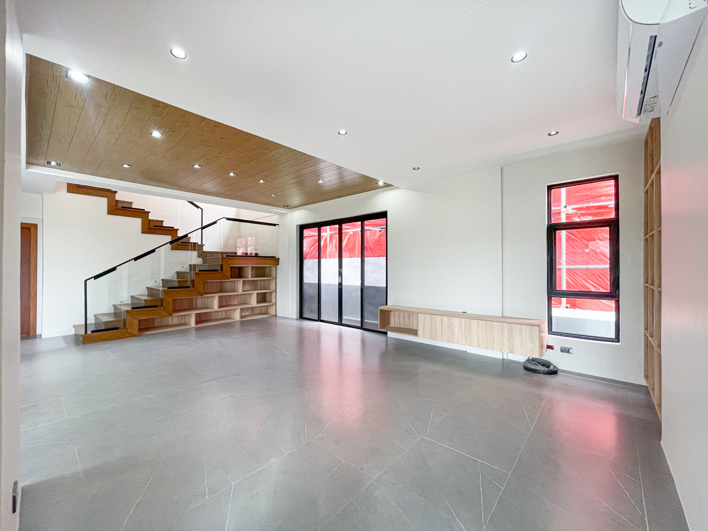 Sophisticated Modern Contemporary House and Lot For Sale photo 3