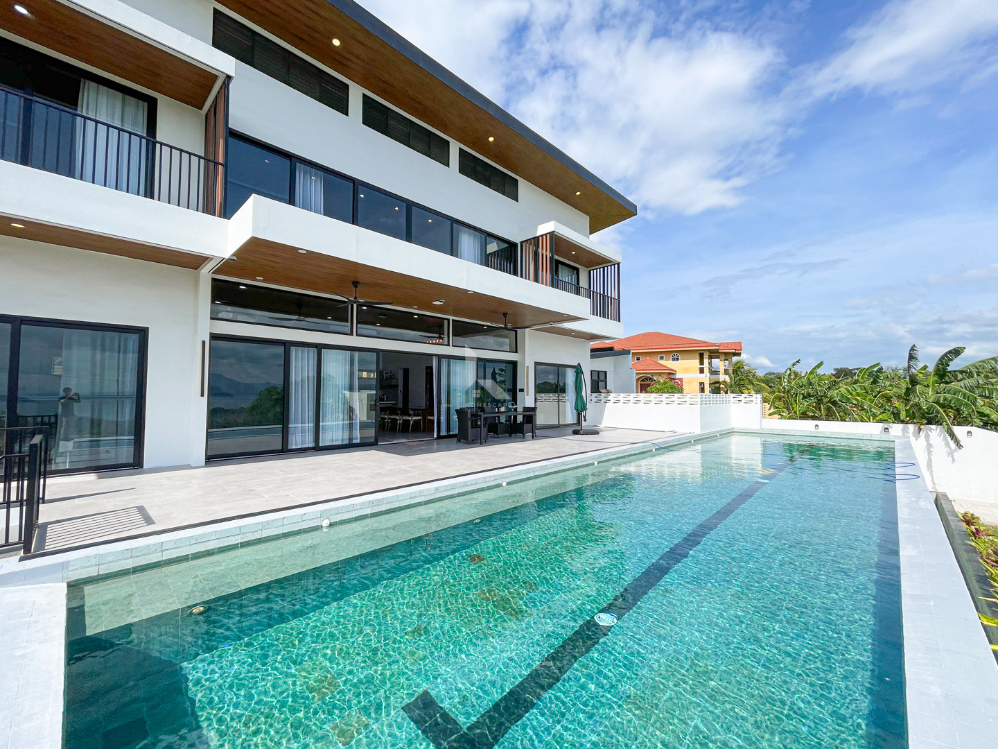 Vast Tropical Rest House For Sale in Taal View Heights photo 2