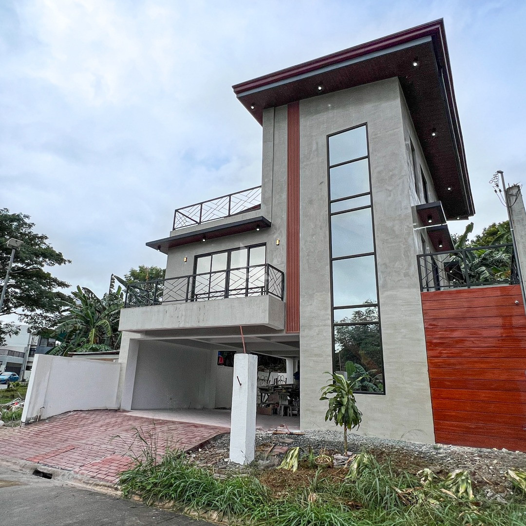 Sophisticated Modern Asian House and Lot For Sale in Kingsville Royale Subdivisi photo 1