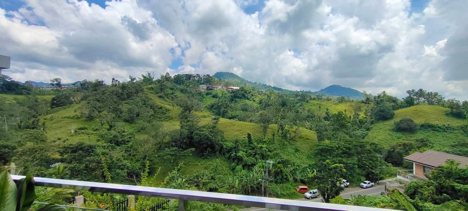 2 Level House for Sale in Busay photo 4