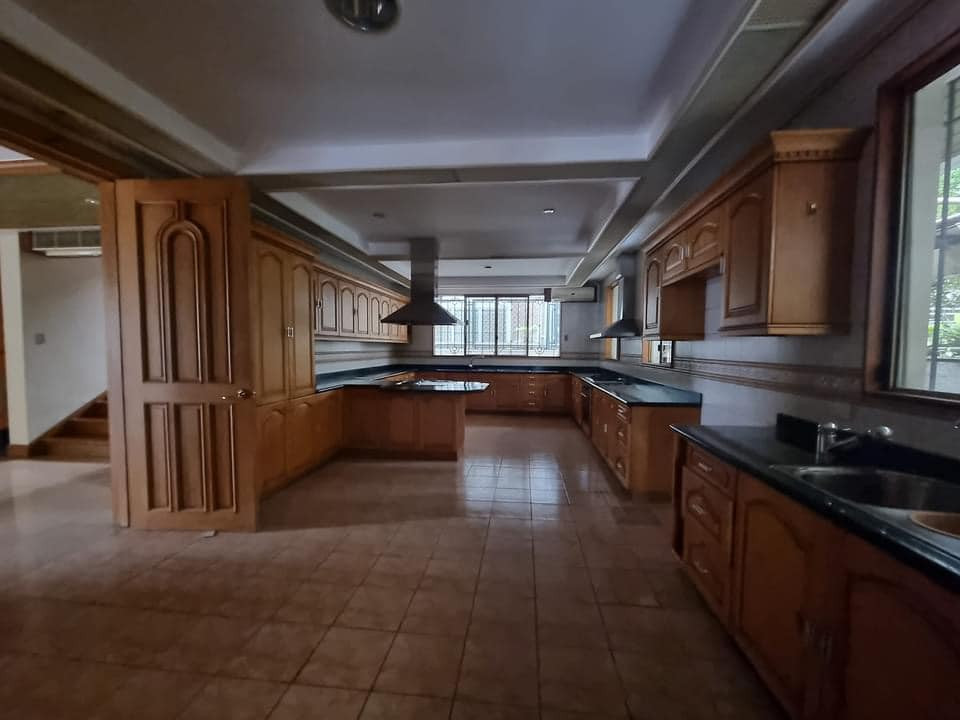 An Admirable 4 Bedroom House and Lot for Sale in Acropolis Subd. photo 5