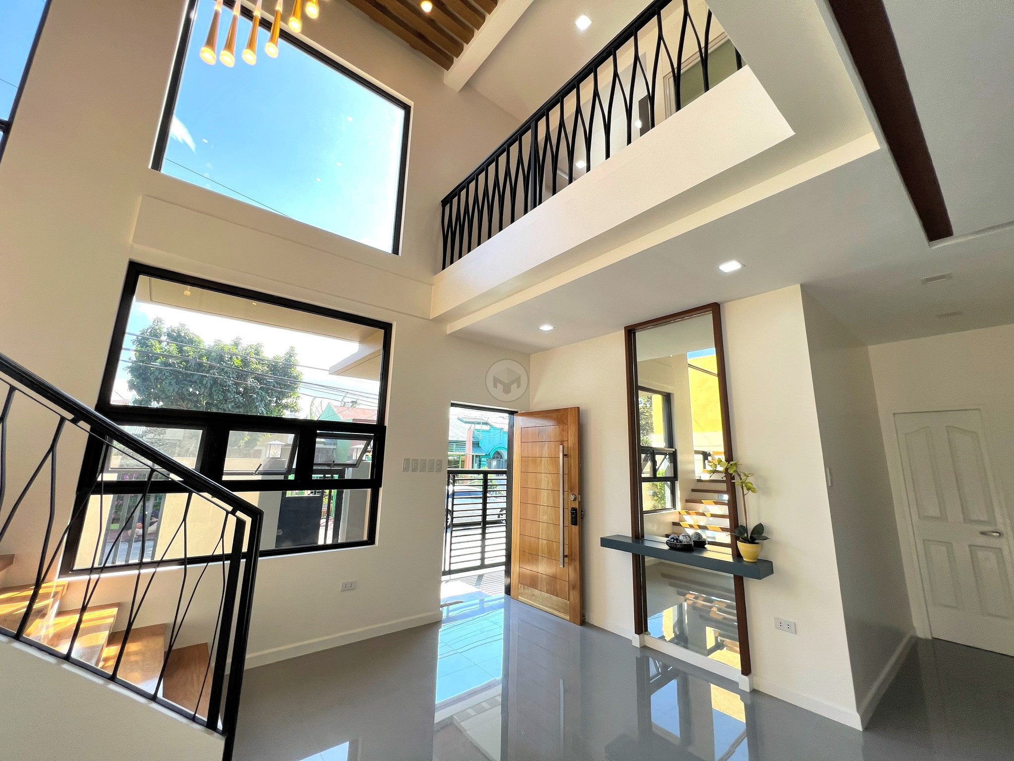 Enticing Peaceful House and Lot for Sale photo 3
