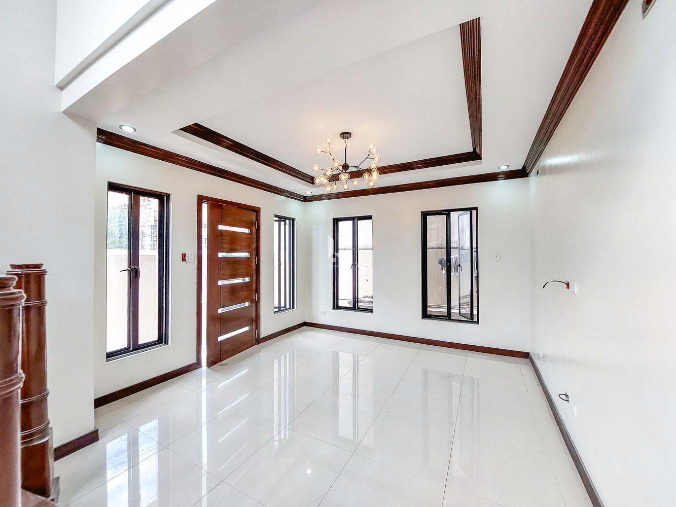 2 Storey Renovated House and Lot for Sale photo 3
