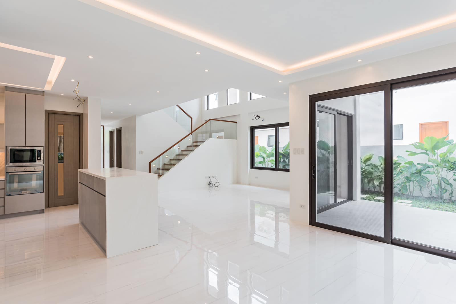 Discover Modern Comfort in This BF Homes photo 4
