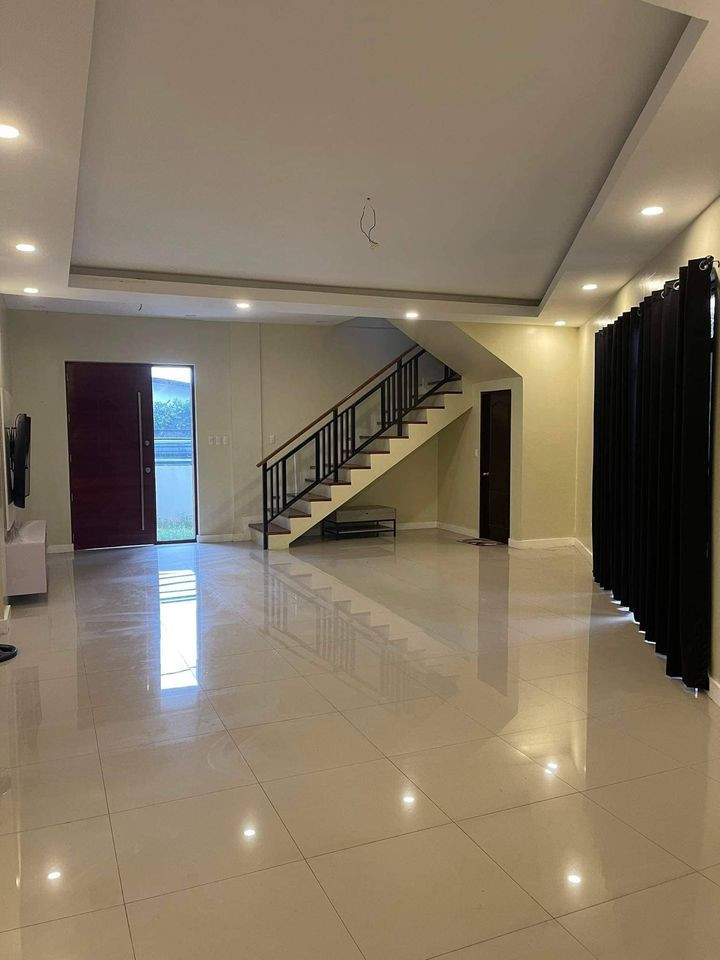 Modern Corner House and Lot For Sale in BF Homes Las Pinas photo 3