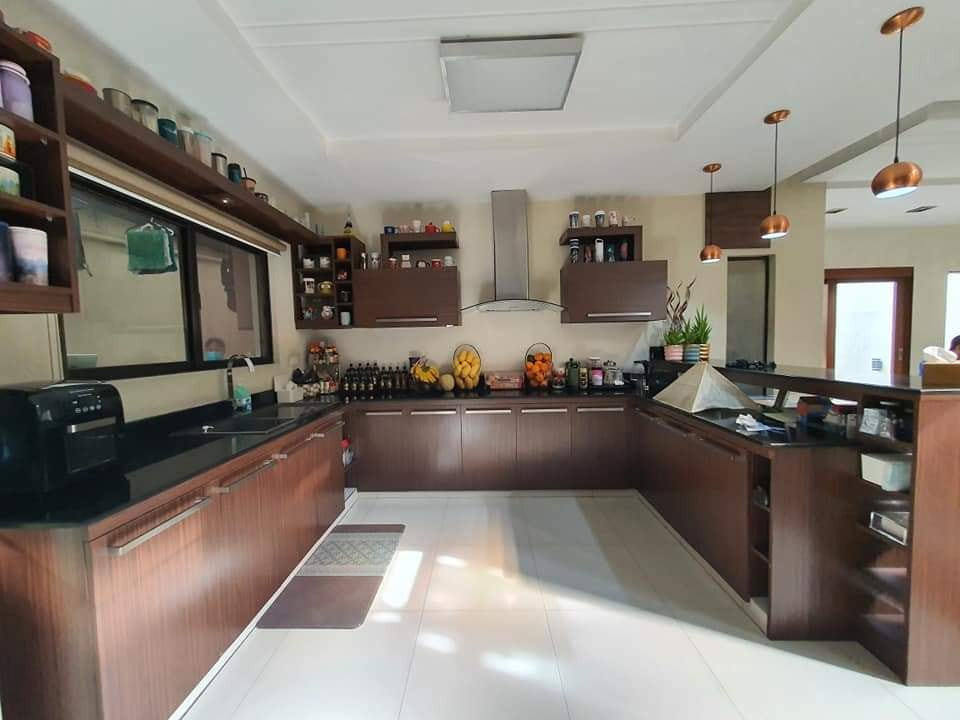 Captivating Stocked House & Lot For Sale in Mandaluyong photo 4