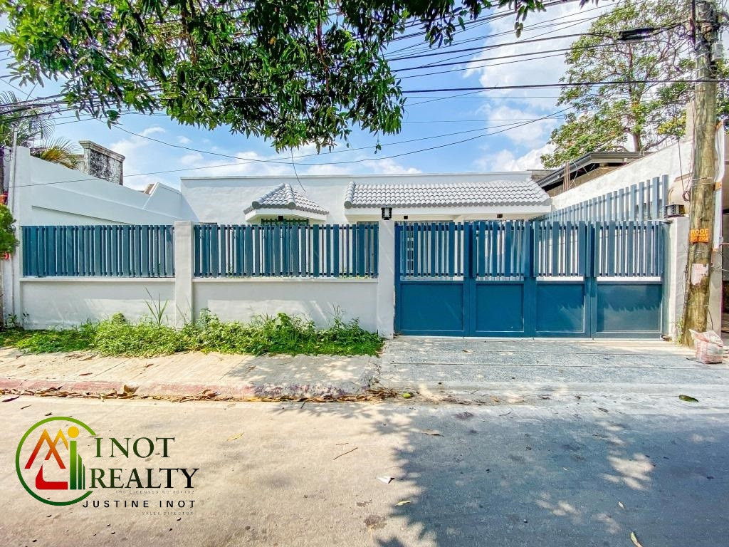Completely Renovated Spacious Bungalow House in Las Pinas City photo 2