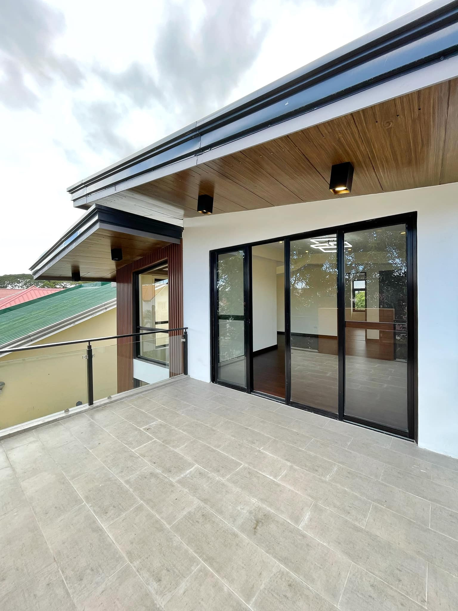 Brand New 3-Storey Modern House for Sale in Marcos Highway Antipolo City photo 2