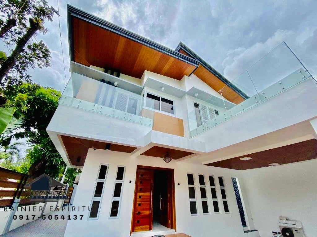 Charming Lush Semi- Furnished House & Lot for Sale in BF HOMES photo 1