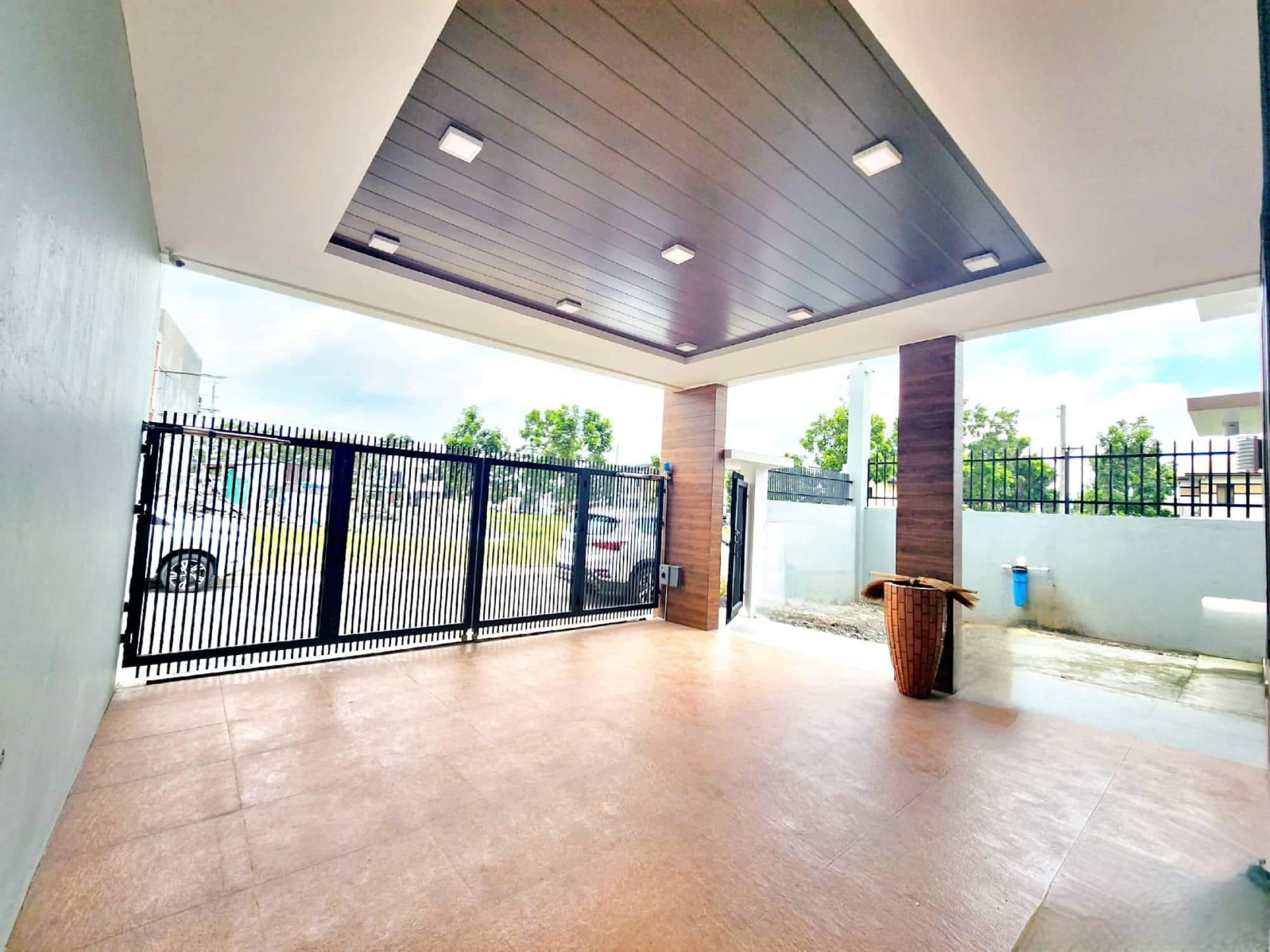 TWO STOREY HOUSE AND LOT FOR SALE  Dau, Mabalacat, Pampanga photo 3