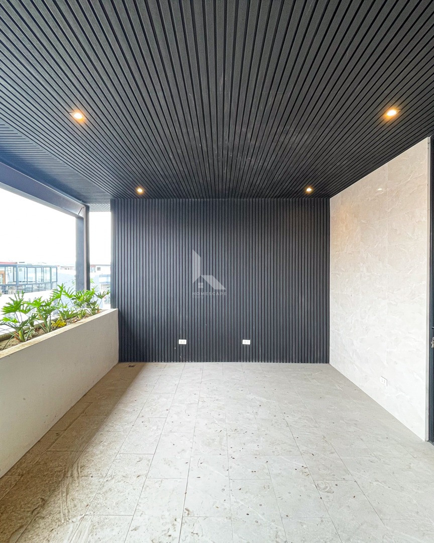 Elegant Modern Contemporary House and Lot photo 5