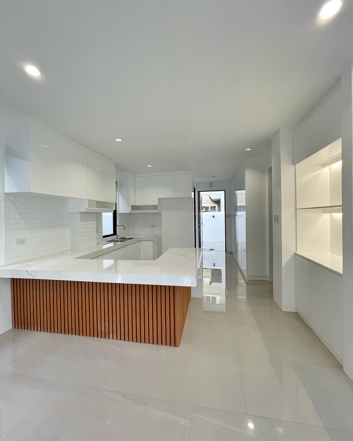 Brand New Modern Contemporary House in Filinvest, Batasan Hills Quezon City photo 5