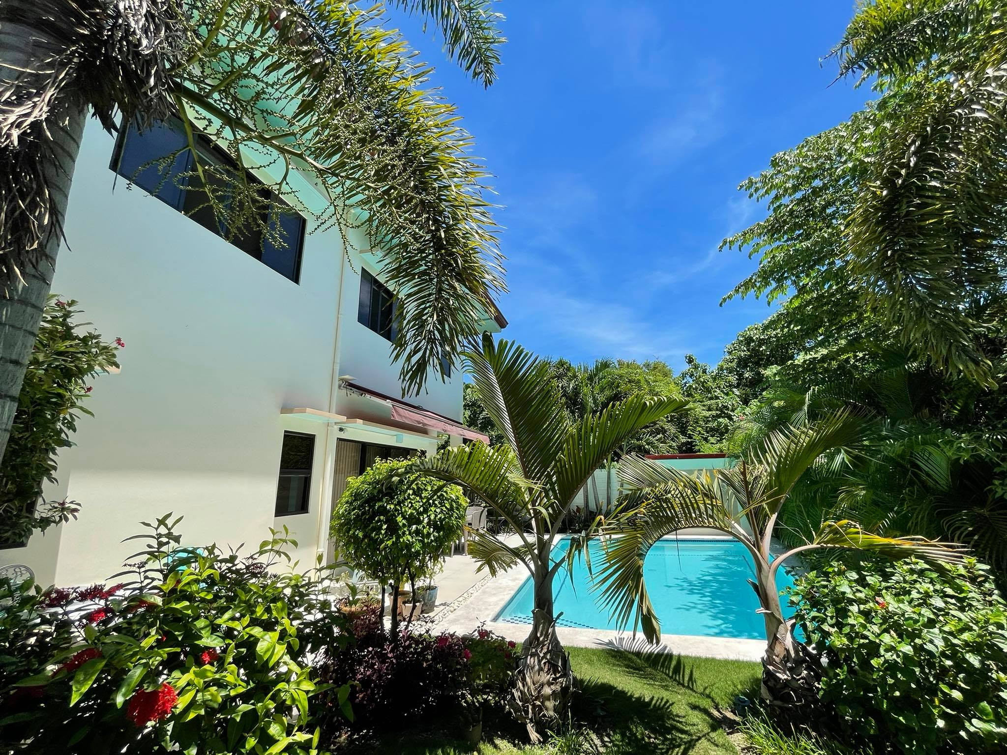For Sale: House and Lot in The Heritage, Jagobiao, Mandaue City photo 2