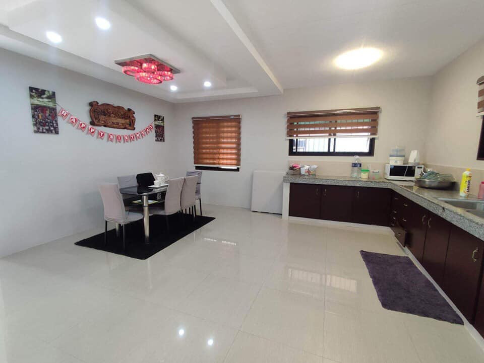 FOR SALE PRE OWNED IDEAL MODERN HOUSE IN PAMPANGA NEAR NLEX photo 2